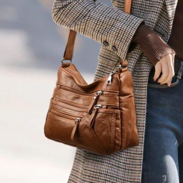 Bolsa Transversal Feminina em Couro Genuino - Stephan Ferrera - Imagem 5
