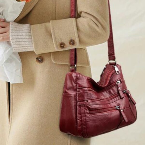 Bolsa Transversal Feminina em Couro Genuino - Stephan Ferrera - Imagem 13