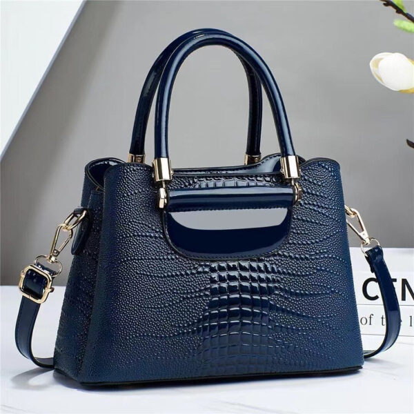 Bolsa Feminina de Couro Genuíno - Cecilia Lamberti - Imagem 4