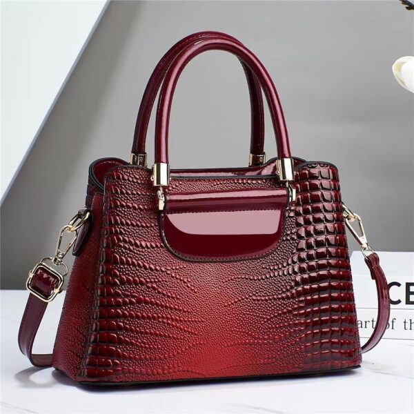 Bolsa Feminina de Couro Genuíno - Cecilia Lamberti - Imagem 2