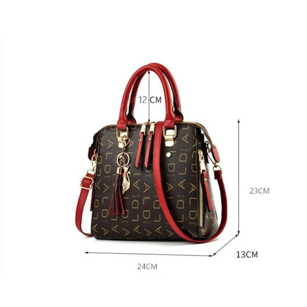 Bolsa Feminina em Couro Genuino - Pure Luxury by Lina + Chaveiro de Brinde - Imagem 3