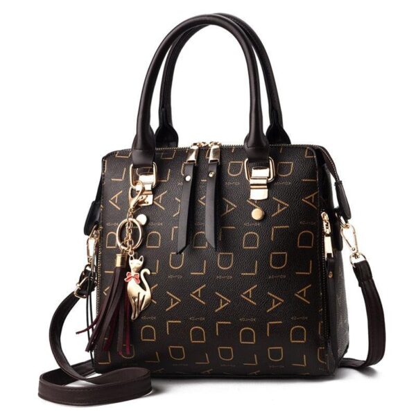 Bolsa Feminina em Couro Genuino - Pure Luxury by Lina + Chaveiro de Brinde - Imagem 12