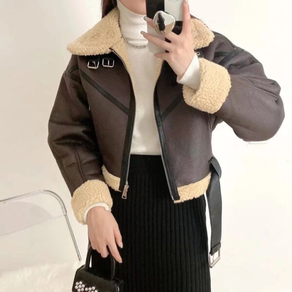 Jaqueta Feminina em Couro Genuíno - Valen Sterling - Imagem 3