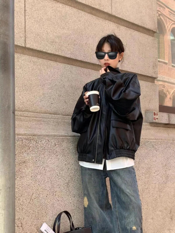 Jaqueta Feminina em Couro Genuino - Premium Style - Imagem 7