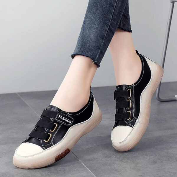 Tênis Feminino em Couro Genuino - Queralt - Imagem 18