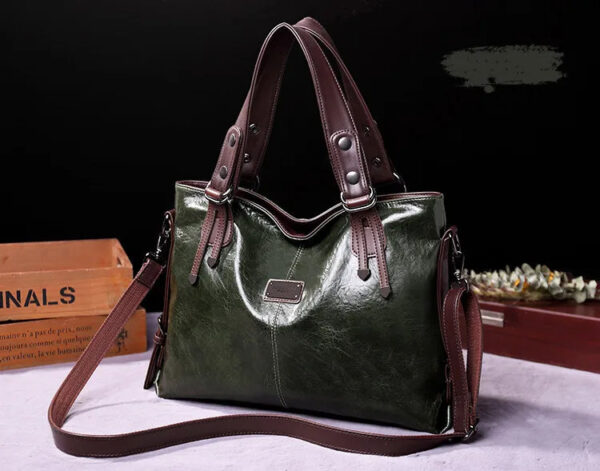 Bolsa Feminina em Couro Genuíno - Isis Gabrielli - Imagem 18