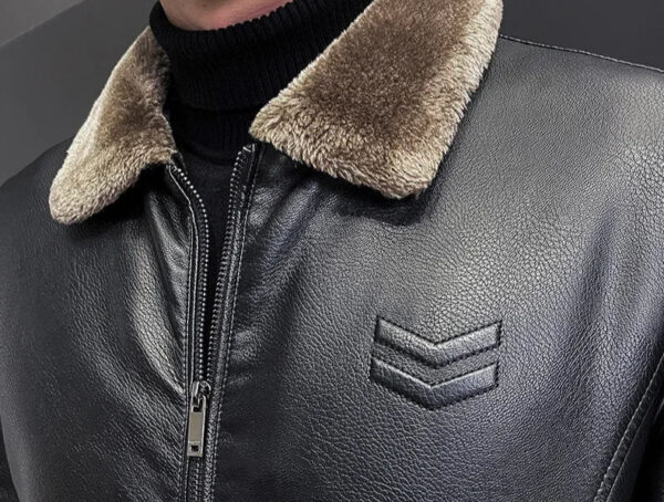 Jaqueta Masculina em Couro Genuíno - Borghese - Imagem 11
