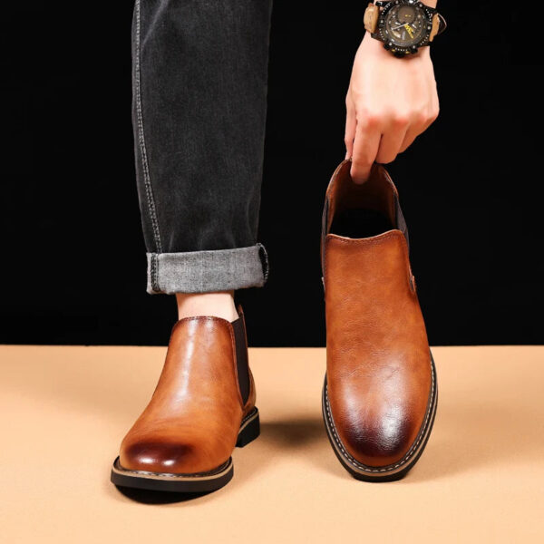 Bota Masculina em Couro Genuíno - Coleman - Imagem 18