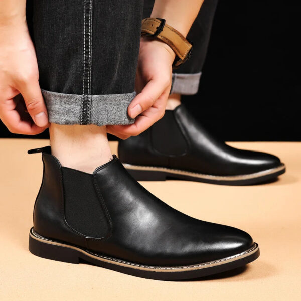 Bota Masculina em Couro Genuíno - Coleman - Imagem 14