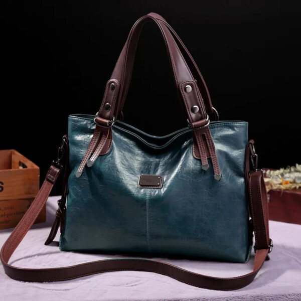 Bolsa Feminina em Couro Genuíno - Isis Gabrielli - Imagem 20