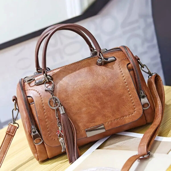 Bolsa Feminina de Couro Genuino - Safira Hernandes - Imagem 13