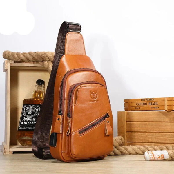 Bolsa de Ombro Masculina Transversal em Couro Genuino - Black Jack - Imagem 6