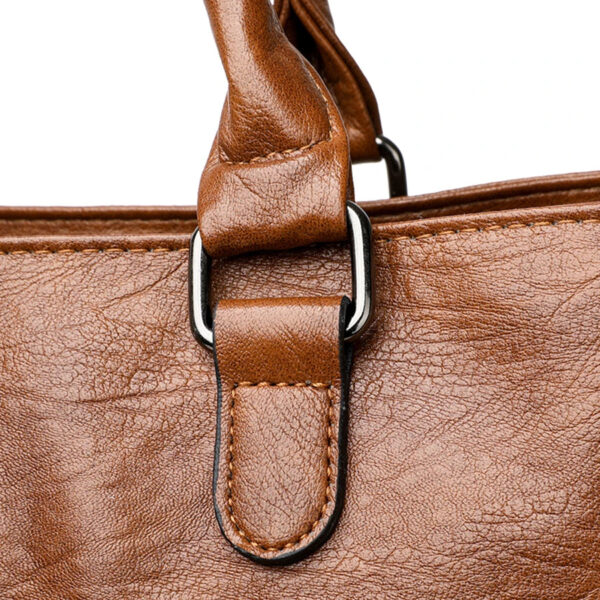Bolsa Feminina em Couro Genuíno - Bellerose - Imagem 18