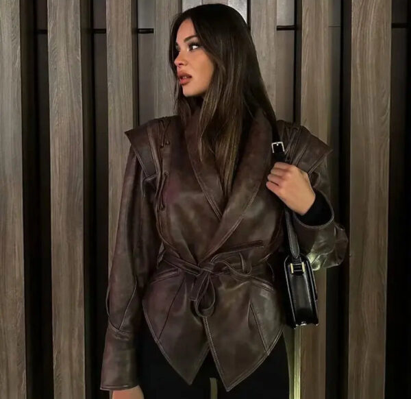 Jaqueta Feminina em Couro Genuíno - Windsor - Imagem 4