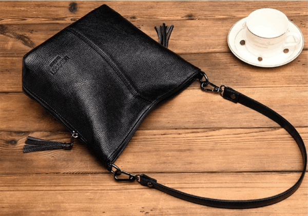 Bolsa Feminina em Couro Genuino - Genuine Premium - Imagem 4