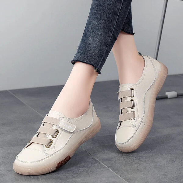 Tênis Feminino em Couro Genuino - Queralt - Imagem 30