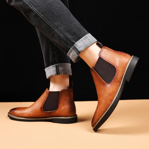 Bota Masculina em Couro Genuíno - Coleman - Imagem 19