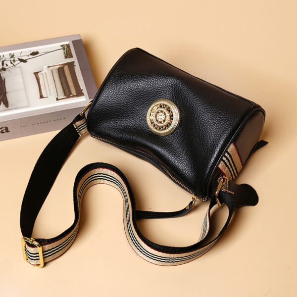 Bolsa de Ombro Feminina Pequena Couro - Divier Fernandes - Imagem 6