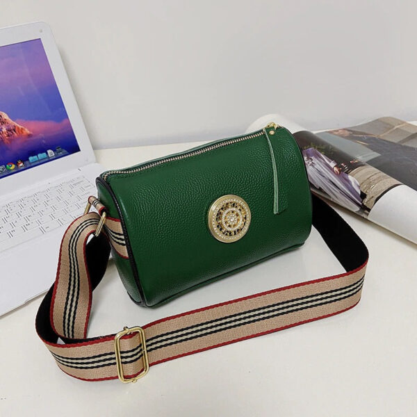 Bolsa de Ombro Feminina Pequena Couro - Divier Fernandes - Imagem 7