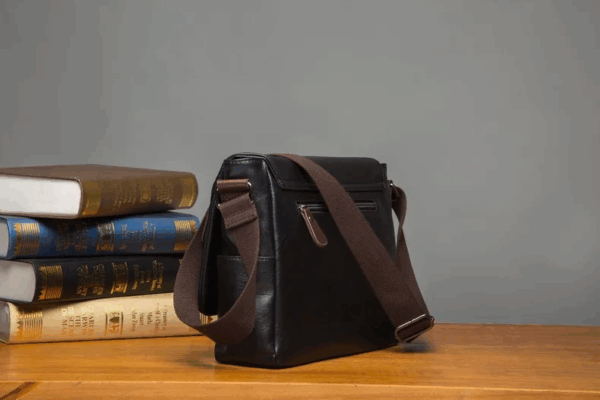 Bolsa Masculina em Couro Genuino - Vitange Premium - Imagem 10