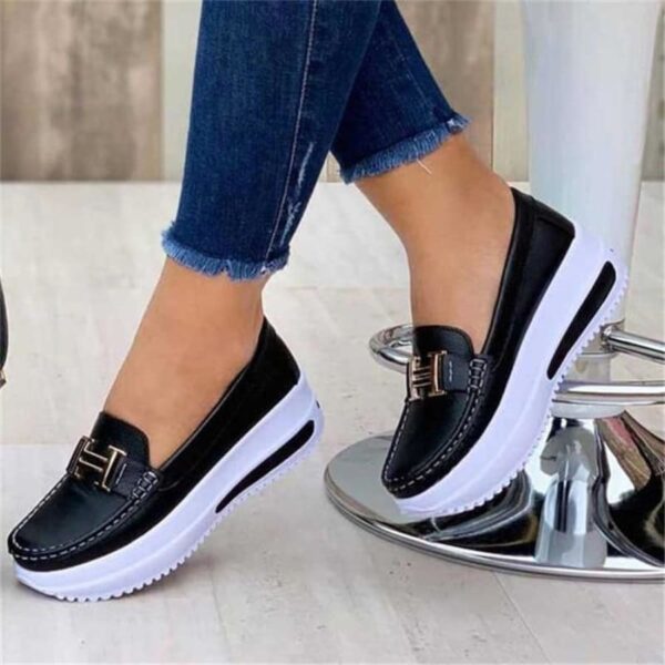 Mocassim Feminino em Couro Genuino - Scarlet Fiore