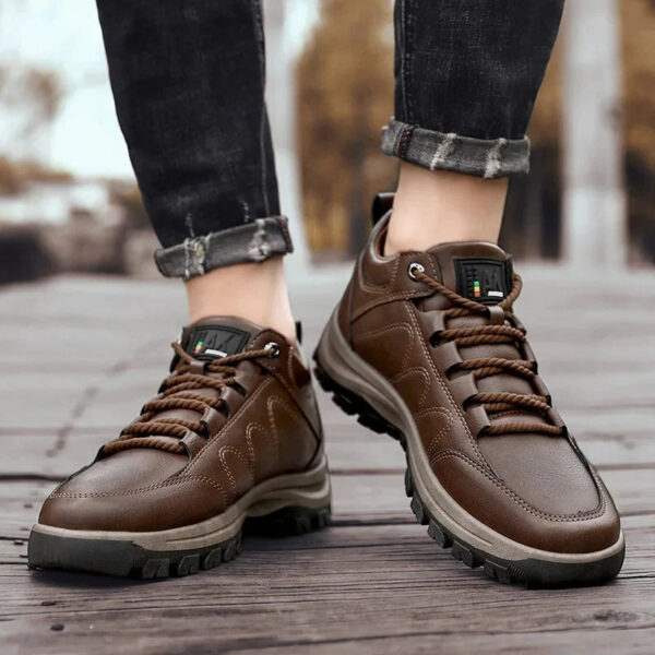 Tênis Masculino em Couro Genuino - Country Premium - Imagem 11